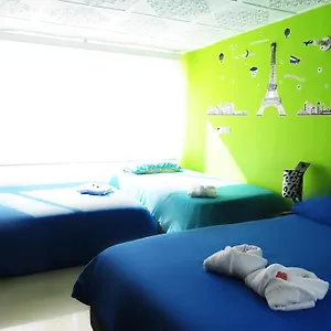 Couette-café House, Bogotá